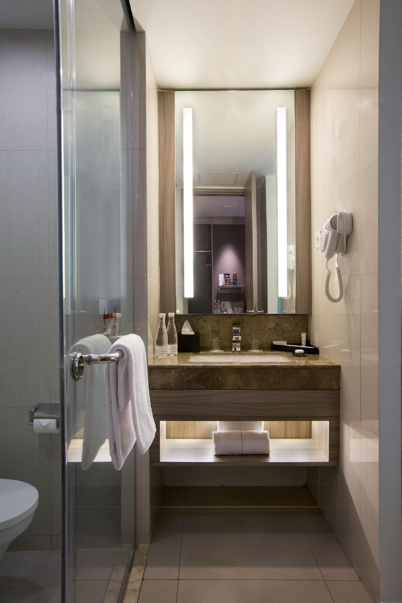 โฮเต็ล แกรนดีกา อิสคันดาร์สยาห์ Hotel จาการ์ตา ภายนอก รูปภาพ