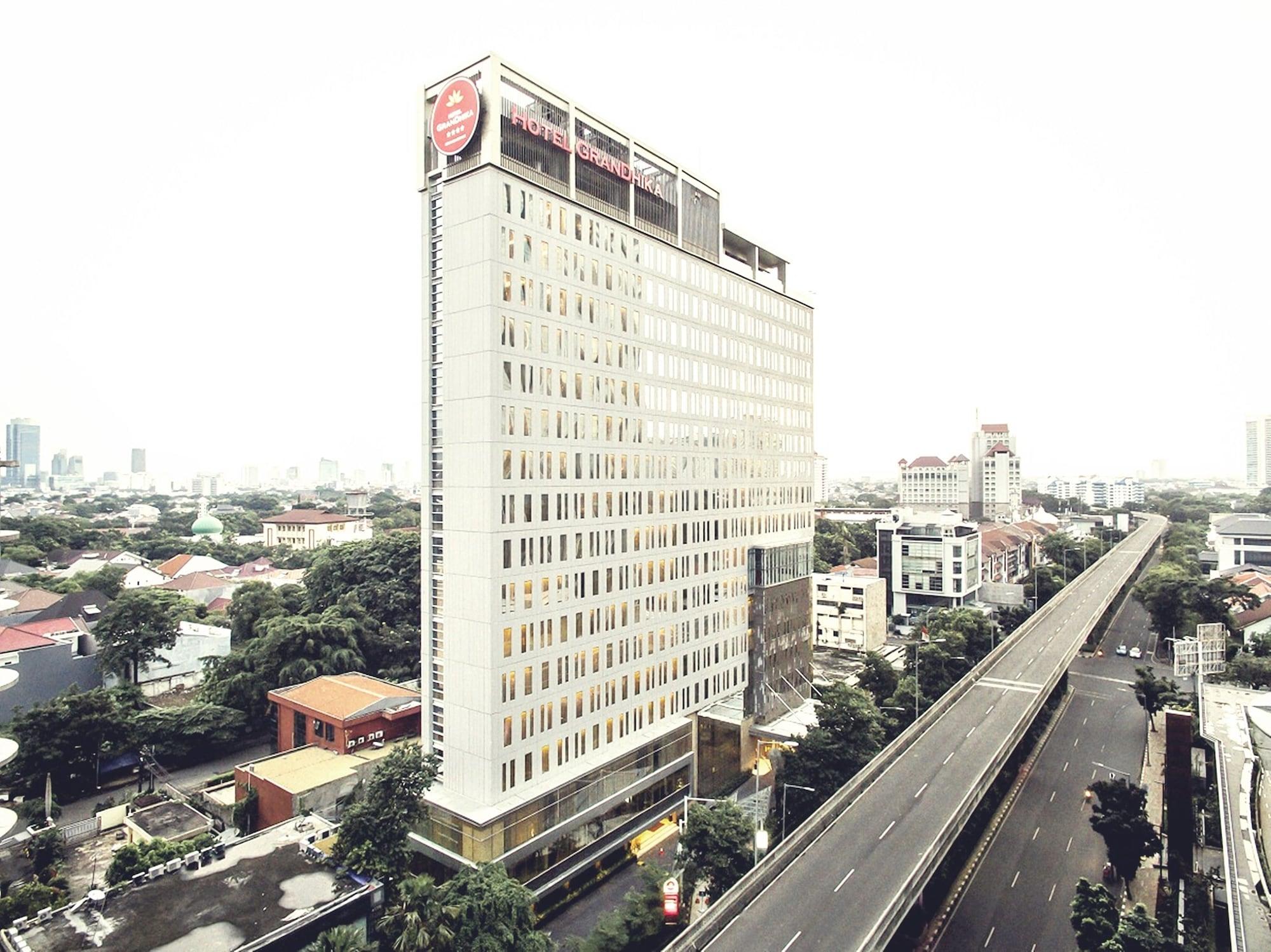 โฮเต็ล แกรนดีกา อิสคันดาร์สยาห์ Hotel จาการ์ตา ภายนอก รูปภาพ