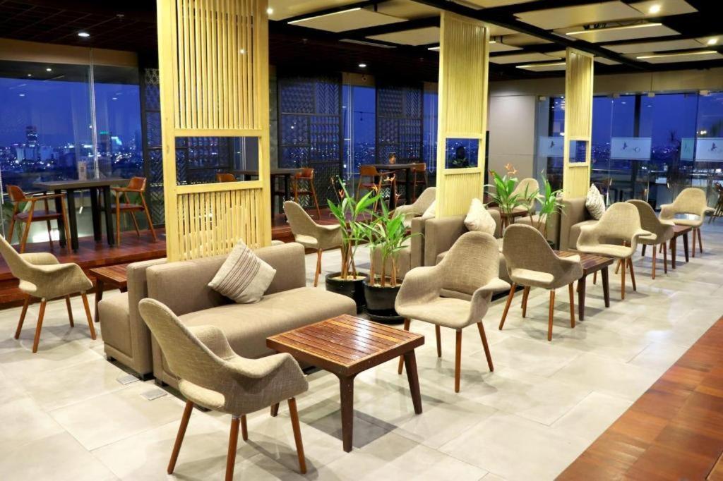 โฮเต็ล แกรนดีกา อิสคันดาร์สยาห์ Hotel จาการ์ตา ภายนอก รูปภาพ
