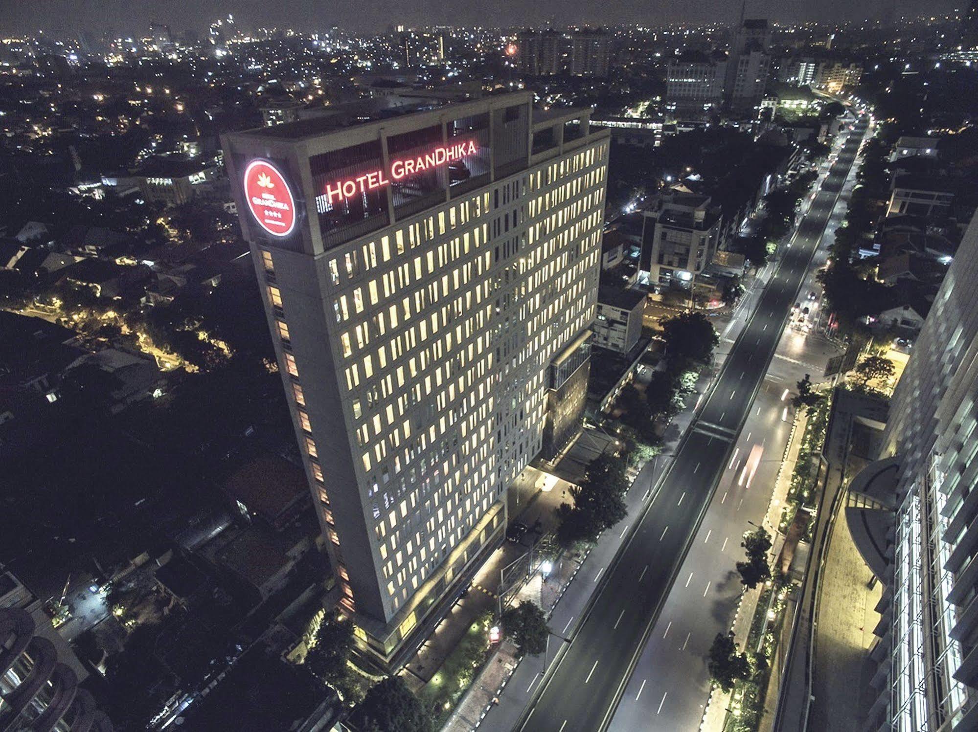 โฮเต็ล แกรนดีกา อิสคันดาร์สยาห์ Hotel จาการ์ตา ภายนอก รูปภาพ