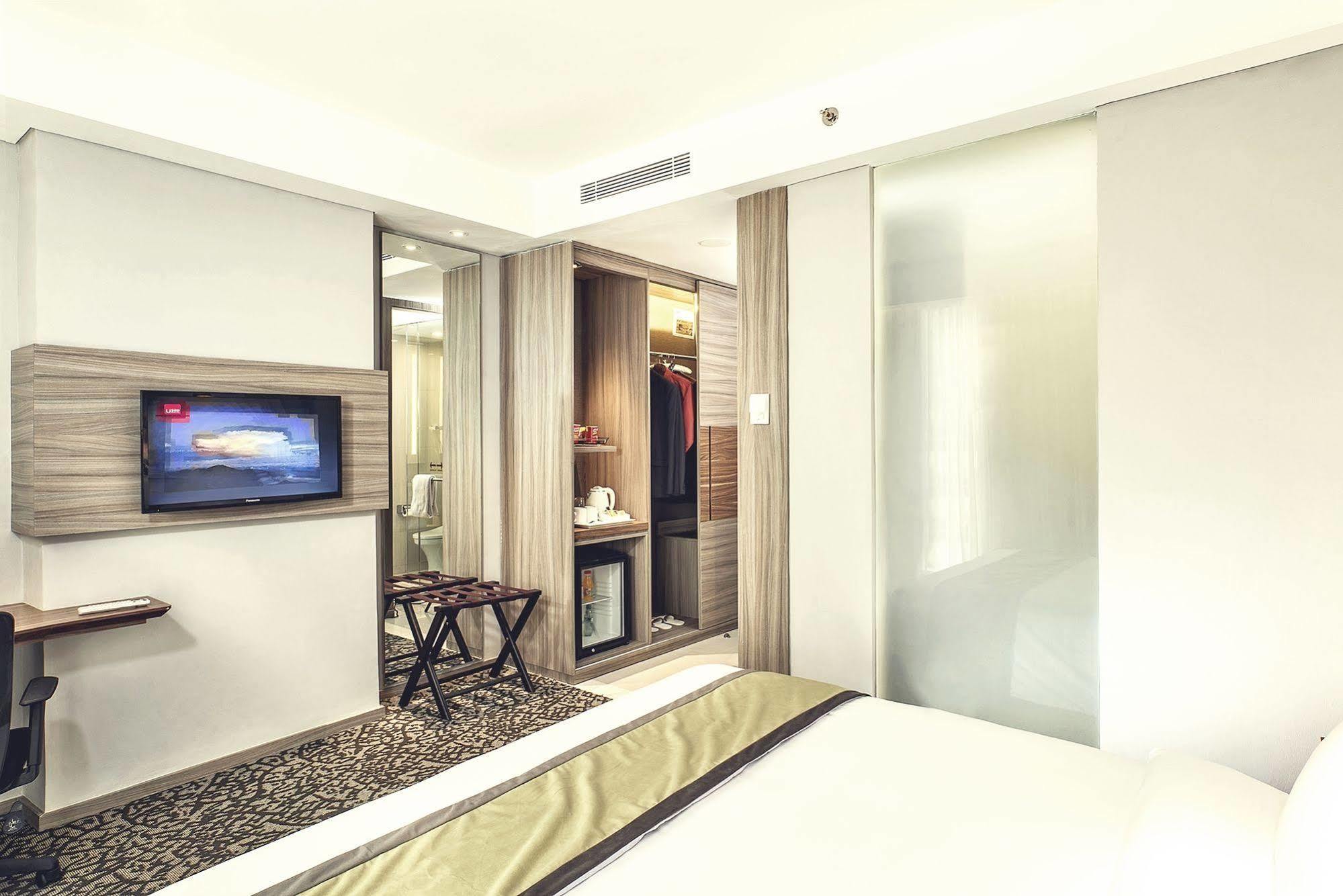 โฮเต็ล แกรนดีกา อิสคันดาร์สยาห์ Hotel จาการ์ตา ภายนอก รูปภาพ