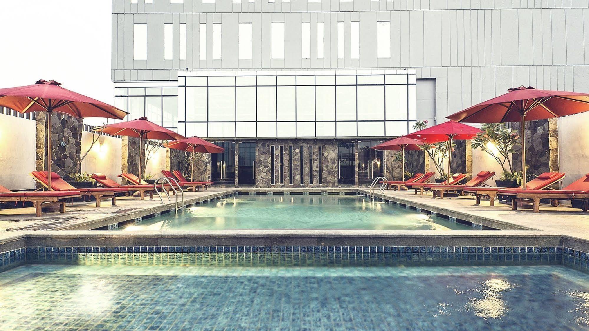 โฮเต็ล แกรนดีกา อิสคันดาร์สยาห์ Hotel จาการ์ตา ภายนอก รูปภาพ